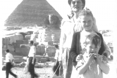family-egypt-pyramid
