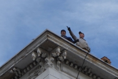 Matt points to the way out of Dodge